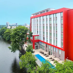 Radisson מלון